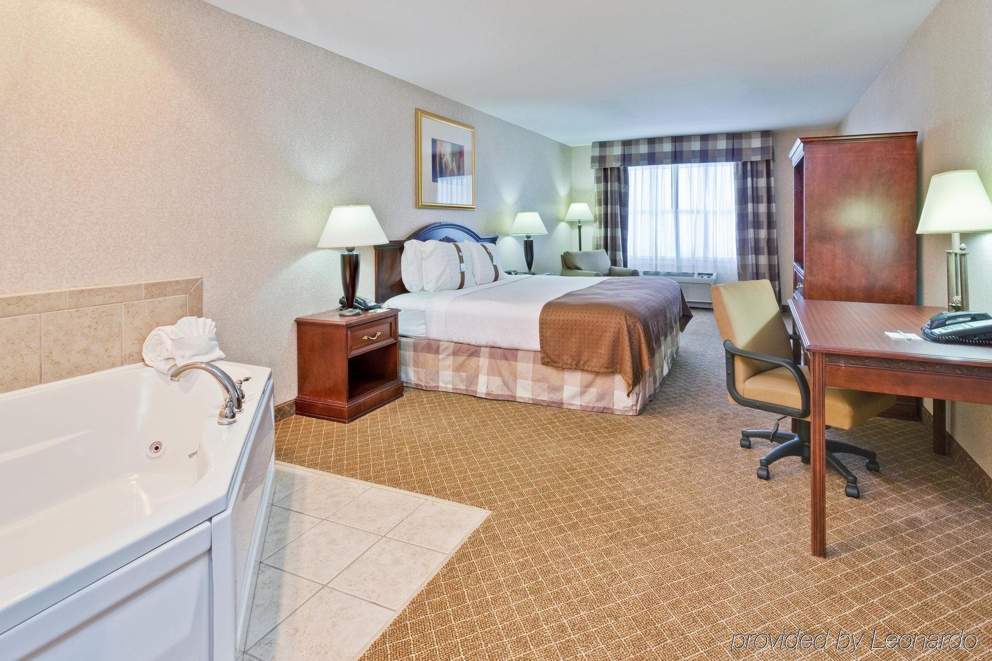 Holiday Inn Poplar Bluff, An Ihg Hotel Room photo